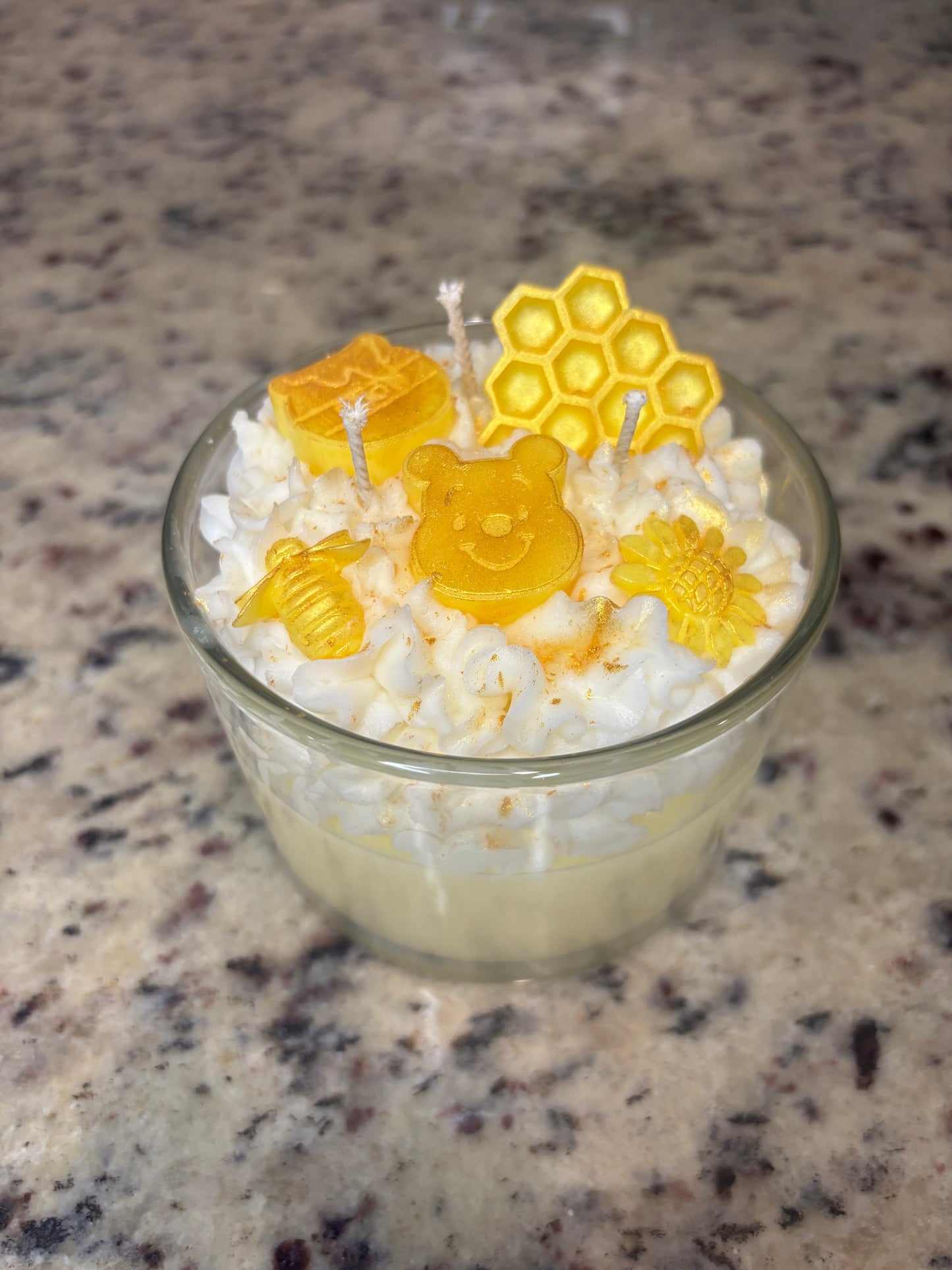 Pooh bears honey pot